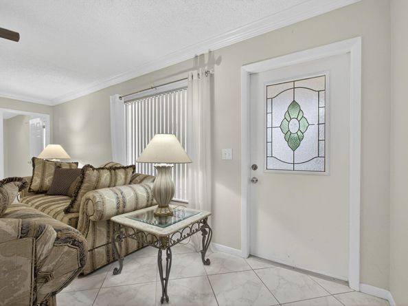 309 Knotty Pine Cir Circle D1, Greenacres FL 33463