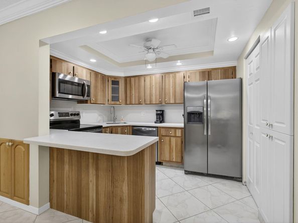 309 Knotty Pine Cir Circle D1, Greenacres FL 33463