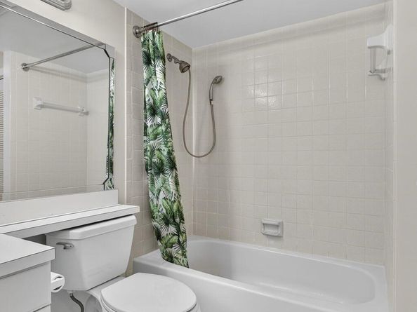 309 Knotty Pine Cir Circle D1, Greenacres FL 33463