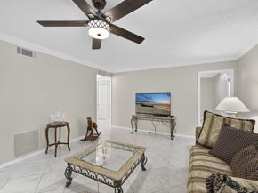 309 Knotty Pine Cir Circle D1, Greenacres FL 33463