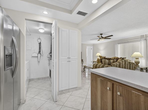 309 Knotty Pine Cir Circle D1, Greenacres FL 33463
