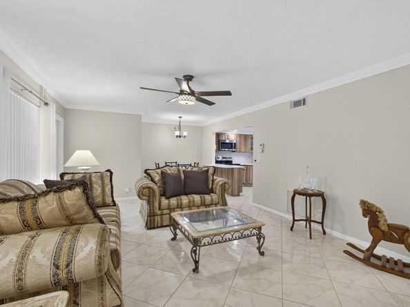 309 Knotty Pine Cir Circle D1, Greenacres FL 33463