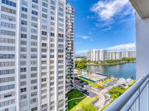 18051 Biscayne Boulevard 1104, Aventura FL 33160