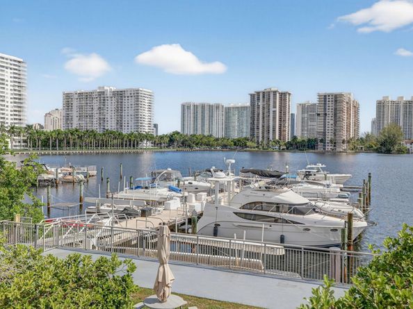 18051 Biscayne Boulevard 1104, Aventura FL 33160