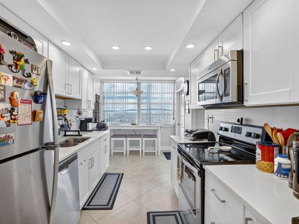 18051 Biscayne Boulevard 1104, Aventura FL 33160