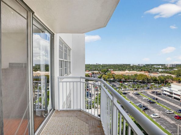 18051 Biscayne Boulevard 1104, Aventura FL 33160