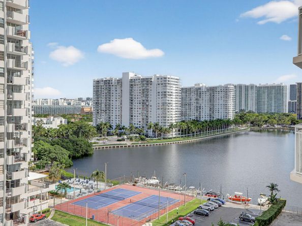 18051 Biscayne Boulevard 1104, Aventura FL 33160