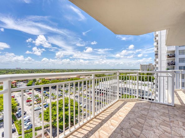 18051 Biscayne Boulevard 1104, Aventura FL 33160