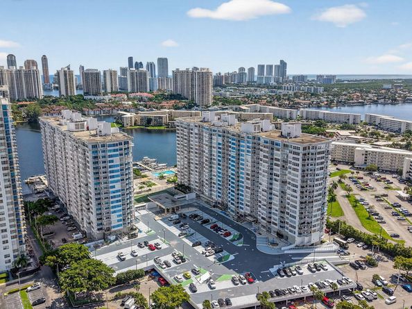 18051 Biscayne Boulevard 1104, Aventura FL 33160