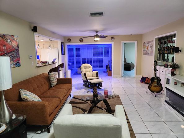 2368 SW 17th Dr, Deerfield Beach FL 33442