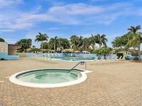 2368 SW 17th Dr, Deerfield Beach FL 33442