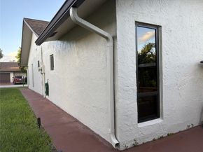 2368 SW 17th Dr, Deerfield Beach FL 33442