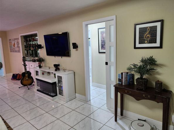 2368 SW 17th Dr, Deerfield Beach FL 33442