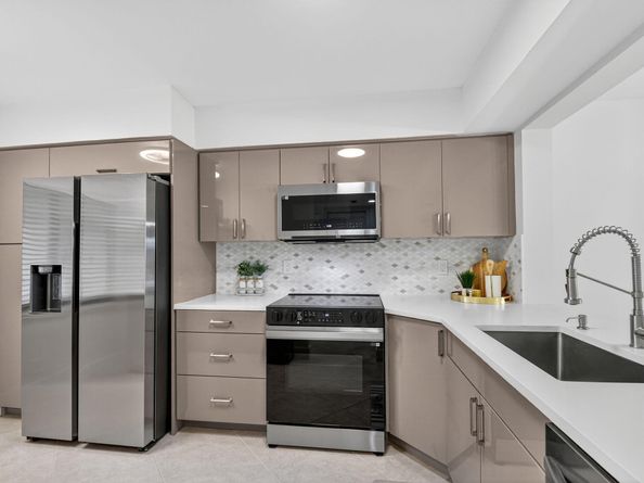 7270 Ashford Place 208, Delray Beach FL 33446