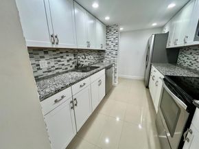301 Croton Avenue 406, Lantana FL 33462
