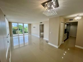 301 Croton Avenue 406, Lantana FL 33462