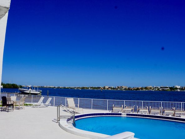 301 Croton Avenue 406, Lantana FL 33462