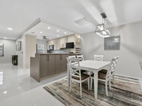 8450 Casa Del Lago J, Boca Raton FL 33433