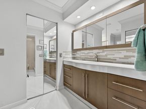 8450 Casa Del Lago J, Boca Raton FL 33433