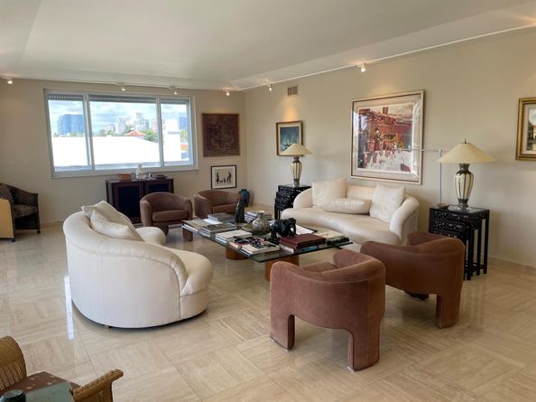 145 Peruvian Avenue 301, Palm Beach FL 33480