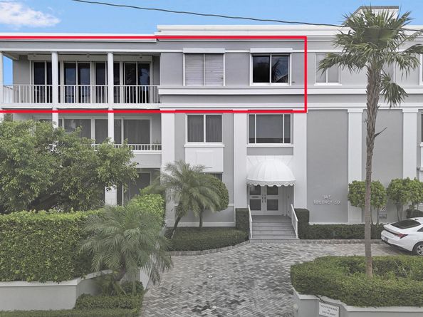145 Peruvian Avenue 301, Palm Beach FL 33480