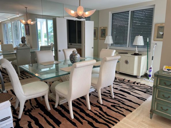 145 Peruvian Avenue 301, Palm Beach FL 33480
