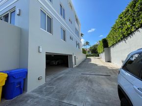 145 Peruvian Avenue 301, Palm Beach FL 33480