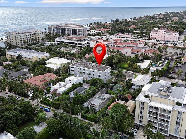 145 Peruvian Avenue 301, Palm Beach FL 33480