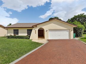 5904 Blue Beech Ct, Tamarac FL 33319