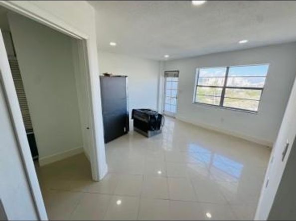 1130 11th St 6J, Miami Beach FL 33139