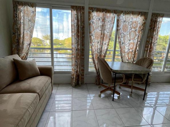 4001 Durham A 4001, Deerfield Beach FL 33442