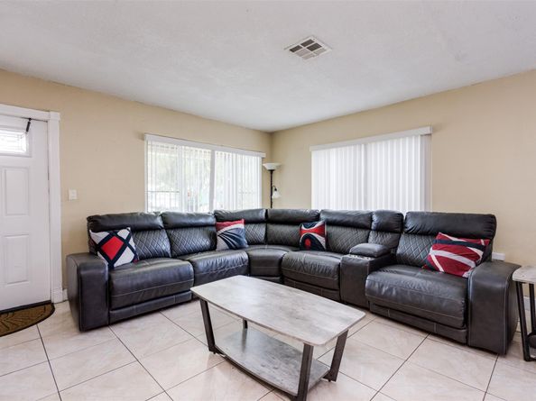 1610 SW 68th Ter, North Lauderdale FL 33068