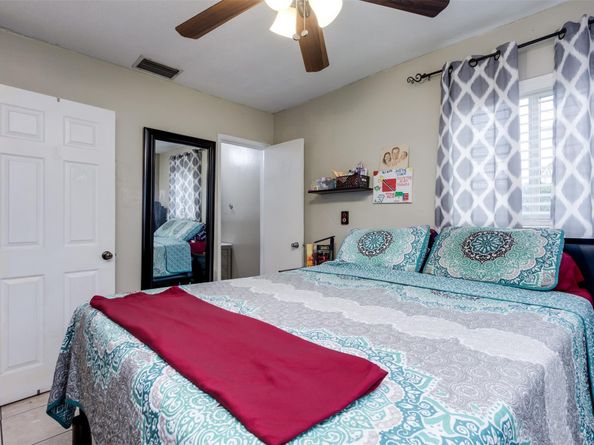 1610 SW 68th Ter, North Lauderdale FL 33068