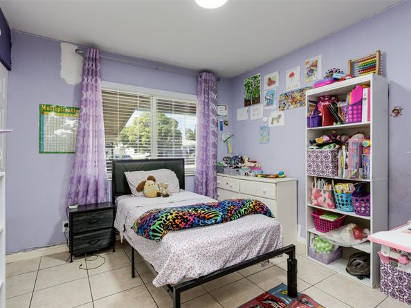 1610 SW 68th Ter, North Lauderdale FL 33068