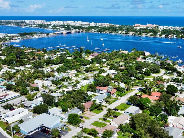 112 Prospect Road, Lantana FL 33462