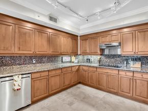 9 NE 20th Ave 203, Deerfield Beach FL 33441