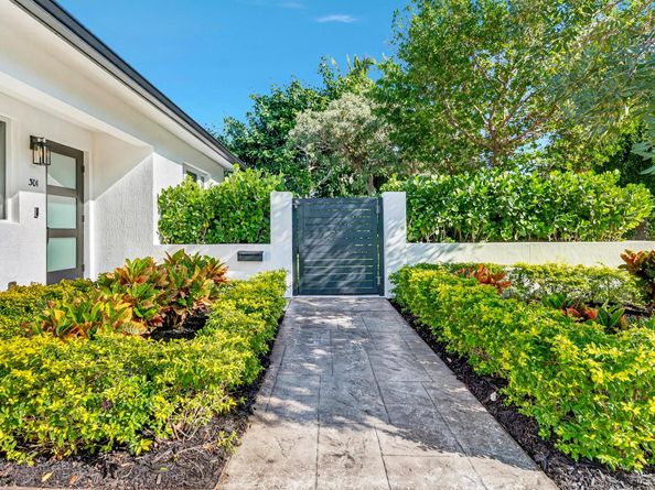 301 Pilgrim Road, West Palm Beach FL 33405