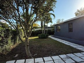 4400 SW 36th Street, West Park FL 33023