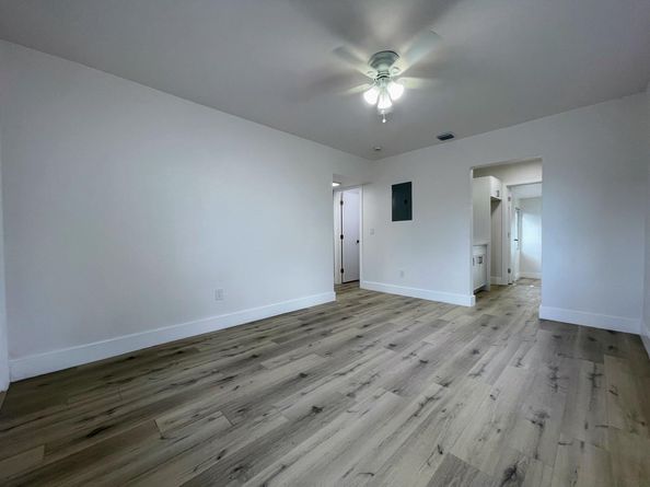 1774 Lauderdale Manor Dr, Fort Lauderdale FL 33311