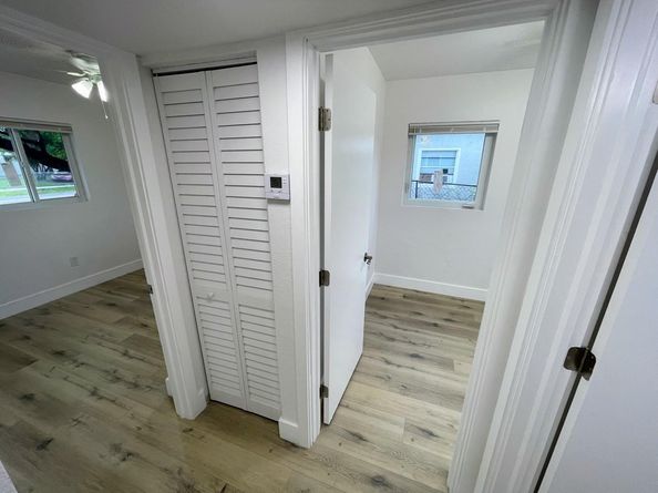 1774 Lauderdale Manor Dr, Fort Lauderdale FL 33311