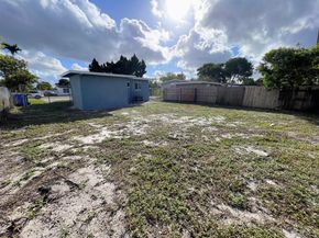 1774 Lauderdale Manor Dr, Fort Lauderdale FL 33311