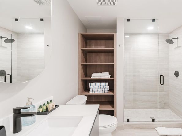 580 72nd St 1413, Miami Beach FL 33141