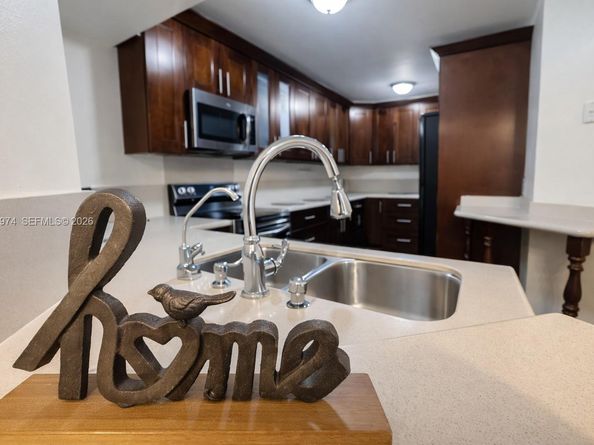 8801 Wiles Road 307, Coral Springs FL 33067