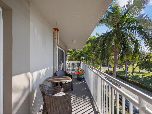 129 S Golfview Road 7, Lake Worth Beach FL 33460