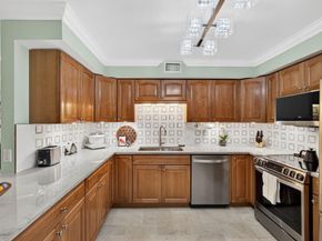 129 S Golfview Road 7, Lake Worth Beach FL 33460