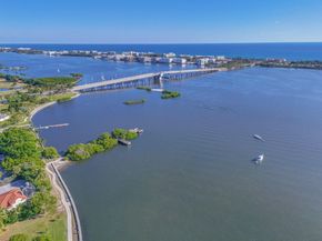 129 S Golfview Road 7, Lake Worth Beach FL 33460