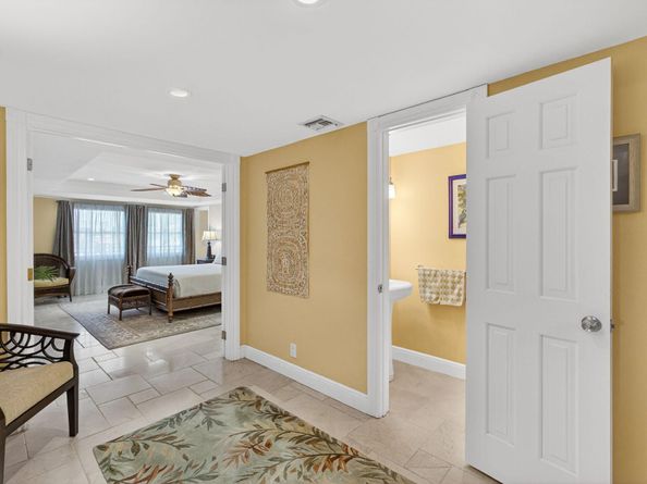 129 S Golfview Road 7, Lake Worth Beach FL 33460