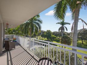 129 S Golfview Road 7, Lake Worth Beach FL 33460