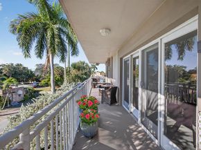 129 S Golfview Road 7, Lake Worth Beach FL 33460