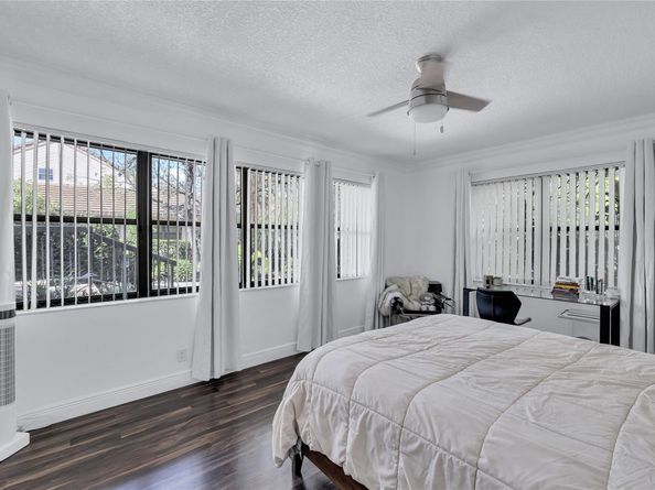 10120 Vestal Ct, Coral Springs FL 33071